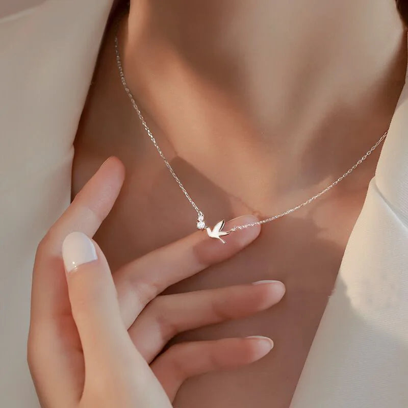 Colar Feminino Charmoso e Sofisticado